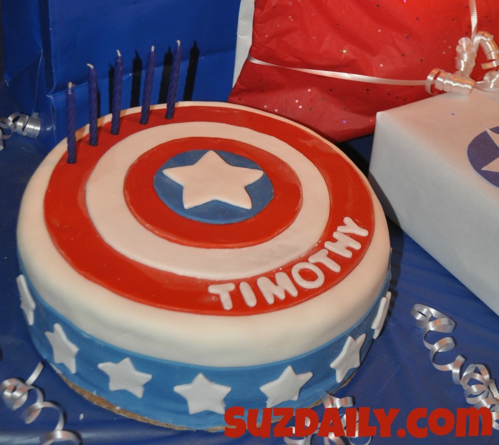 captain america cake 1