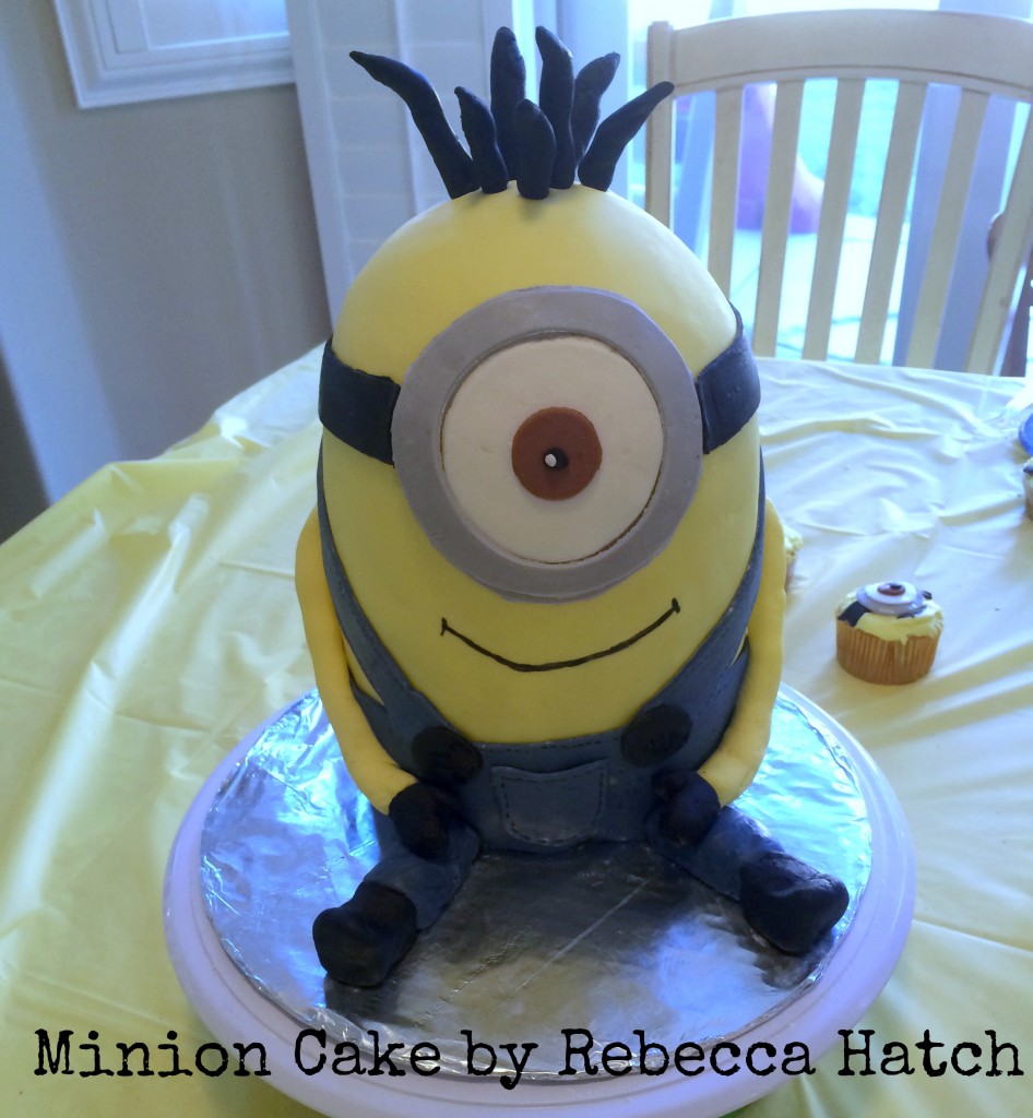 minion cake 3